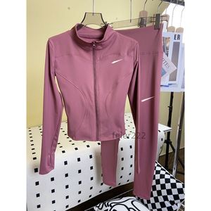 Abbigliamento sportivo da donna Abbigliamento da yoga in due pezzi Set senza cuciture Stilista Abbigliamento sportivo da palestra lettere stampate Jogging casual da corsa Abbigliamento sportivo da donna traspirante