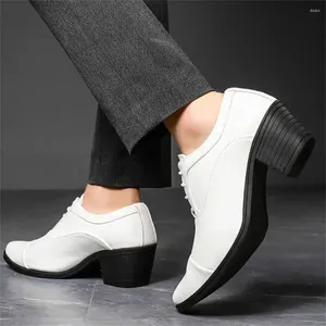 Kleid Schuhe Prom Nummer 45 Vintage Stiefel für Männer Braune Herren Sneakers Sport Caregiver Obermaterial Twnis Sepatu Schule