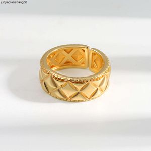 Südkorea East Gate Gold Hochwertiger rhombischer Öffnungsring für Damen Nischendesign Exquisiter Zeigefingerring