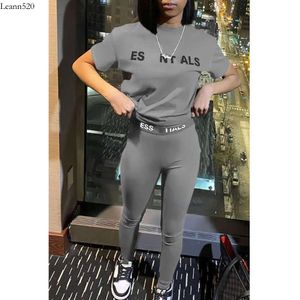 Designer 2024 Silm Pants Suit Womens Two Pieces Jogger Set New Letters Printed Short Sleeve Sexy Fashion Tights Suits