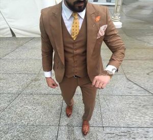 Slim Fit Brown Groom Tuxedos Peakl Lapel Groomsmen Mens Wedding Dress Excellent Man Jacket Blazer 3 Piece SuitJacketPantsVestT6972471