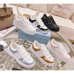casual pra Casual Shoes high end couple's new label tie biscuit muffin thick board soled small white P shoes family e