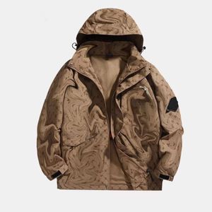 Designer Luxury Chaopai Classic Outdoor Sprint Jacket unisex Vinterpar broderad huva Casual Coat