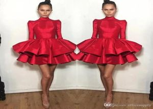 Kurze Cocktailkleider in Rot mit langen Ärmeln, gestuft, gerüscht, Michael Costello, Mini-Abschlussballkleid, Mädchen-Heimkehrkleid 5863802