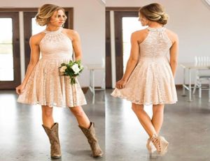 Tanie krótkie koronkowe wiejskie cowgirls Druhny sukienki Pearls kantar szyi różowa długość klęki Boho Beach Maid of Honor Wedding Guest P8087027
