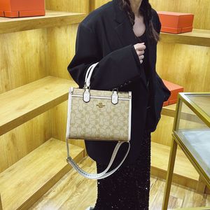 Väskor för kvinnor pu läder handväska personlighet stor kapacitet underarm axel väska designer väska