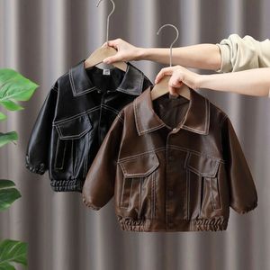 Autumn Boys Leather Coat Fashion Childrens Slå ner krage PU OUTERkläder Korean Casual Kids Baby Motorcykeljackor 240329