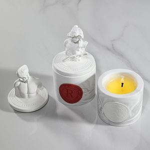 European Retro Sculpture Essential Oil Candle Bedroom Soothe Nerves Scented Candles Wedding Decoration Fragrance Candle Souvenir L278w