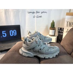 Balencaga Paris Dad Schuhe Track3.0 Outdoor Dickbesohlte Milchtee Erhöhte LED-Leuchten Paar Luxus Designer LUI4