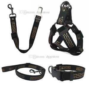Dog Collar Leashes Set Designer Dog Harness Leash Pets Car Seat Belts Classic Bronzing Font Pattern Pet Collars for Small Medium L270i