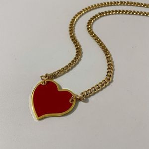 Peach Heart Necklace Designer Jewelry Womens Clover Love Halsband Mens Luxury Pearl Gold Pendants Rostfritt stål Silverpläterad C263V