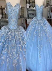 Abito da ballo modesto azzurro cielo con spalle scoperte 2022 Abiti Quinceanera con maniche in tulle corsetto posteriore Vestido De 15 Anos Mexica2563108