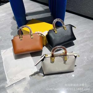 Manufacturers Handbag Wholesale and Retail 2024 New Fashion One Shoulder Crossbody Boston Womens Pillow Tote Bag Letter