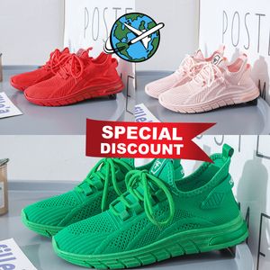 2024 المرأة المشي لمسافات طويلة في الهواء الطلق التنس الكلاسيكي الرياضي Mens Mountain Sneakers الأبيض مسطح منصة الأحذية المدربين الجلود شبكة Gai Eur 35-41