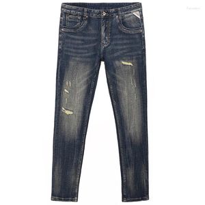 Jeans da uomo Blu scuro Vintage Make Old Strappato Patch da uomo 2024 Street Locomotiva Abbigliamento moda Pantaloni slim fit elasticizzati