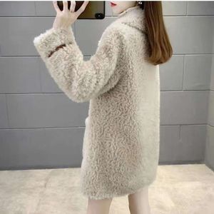 Haining New 2023 Autumn/Winter Thickened Fur Coat Women's Winter Integrated Imitation Lamb Wool Mid Length 1919