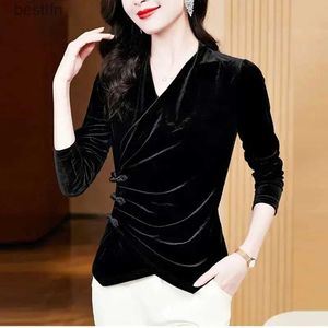 تي شيرت للسيدات نسائية صلبة V-teace طيات السحب الزر T-Shirt Long SLE Autumn and Winter 2023 New Slim Vintage Underlay Velvet Tops 240311