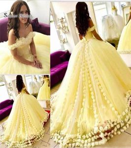 Wunderschönes Ballkleid 2019, Neuankömmling, süßes 16-Partykleid, gelbe Quinceanera-Kleider, schulterfrei, 3D-Blumenapplikationen, günstiger Abschlussball, Dr3336460