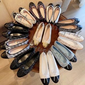 Tasarımcı Sıradan Ayakkabı Bale Daireler Slingers Siyah ve Beyaz Yeşil Pembe Gümüş Deluxe Bale Daireler Kapitone Deri Balerin Yuvarlak Toe Toe Women's Topuklular