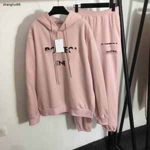 Designer Women hoodie varumärke Klädkvinnor Spring Tracksuit Fashion Letter Logo Långärmad damer Hoody Girl Pants Asian Size S-L 11 mar