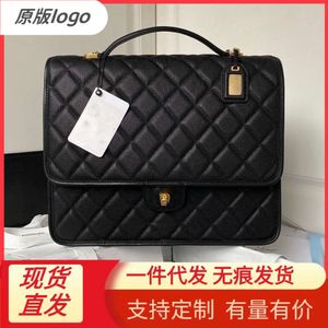 Loja bolsa promoção xiangjia original pequena xiangfeng mochila 22k laca couro das mulheres nova corrente saco de livro pasta portátil