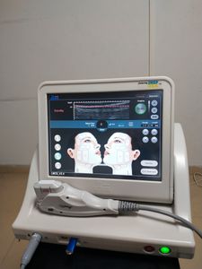 Corea medica professionale Rafforzamento della pelle e rimozione delle rughe 3D 10000 scatti 12 linee 5 cartucce smas hifu machine