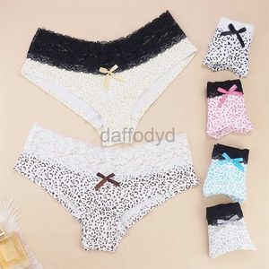 Panties Women's 3 Pcs Lot Women Underwear Mixed Colors Random Lingerie Femme Sexy G String Thong Lace with Bow Pattern Pack of Panties Wholesale 220513 ldd240311