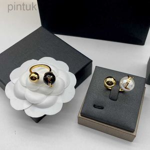 Pierścienie Pierścień Pierścień Designer Pierścień biżuterii Otwarcie Pearl Gold Letters Akcesoria Nowi projektanci Ring Ladies LDD240311