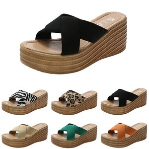 Kapcia Modne Obcasy High Women Sandals Buty Buty letnia platforma trampki Triple White Black Brown Green Colo 35