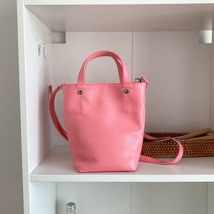 Ladie marka mała torebka torebki seria BB designer miękka biała szerokie pasek na ramię oryginalny skórzany torba na crossbody prosta torebki na ramię