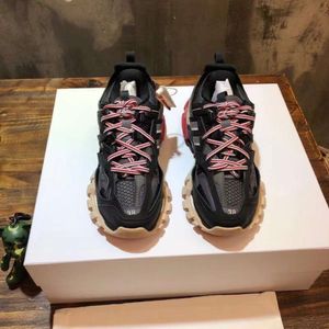 Balencaga Paris Dad Shoes Track3.0屋外濃厚なソレッドミルクティーエレベーティングLEDライトカップル高級デザイナーH1IF