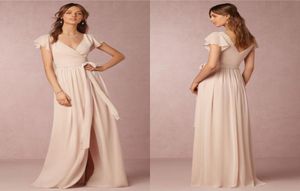 2021 brudtärna klänningar billiga aline vneck kort ärm split chiffon naken rosa piga hedrar special tillfälle klänningar för bröllop4866874