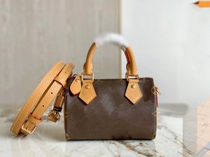 Klassisk kvinnors väska M81085 Nano Pillow Bag Mini Round Bucket Handväska axelväska