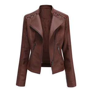 Giacca da donna in ecopelle Cappotto taglia europea Primavera Autunno Giacca da motociclista con cerniera Viola Caffè Giallo Rosso Marrone Blu scuro 240309