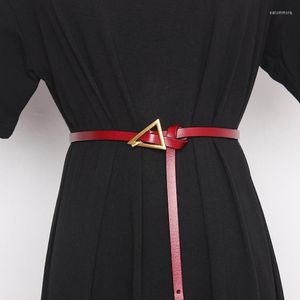 Bälten kvinnors läderbälte avslappnad metall gyllene triangel spänne svart brun äkta midja klänning 2022 designer mode205g