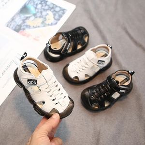 Flexible Sole Baby Beach Shoes Child Closed Toe Braided Sandals for Boys The Latest Hollow Out Children Sandals Flat Heel G06111 240301