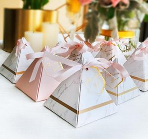 Scatola di caramelle di marmo a piramide triangolare scatole di favore economiche baby shower Bomboniere per feste 50 pezzi / lotto 4738565