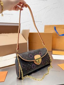 10A Mode Damen Designer Markentasche Marke Unterarmtasche Vintage Metall Brief Kettenklappe Hochwertige Ledertasche Handtaschen Geldbörsen