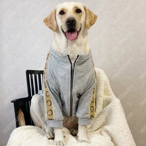 デザイナー犬の服ファッションブランド子犬服ペットアピールGドッギーキャッツスーツのための手紙ジャケットアウトウェアウィンターウィンドブレーカー2108292S