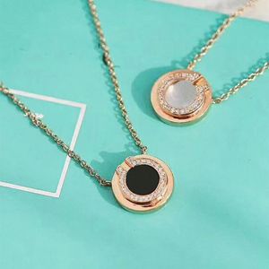 Necklaces Designers luxurys necklace solid colour diamond Round design jewelry casual style Christmas gift jewelrys temperament ve230T