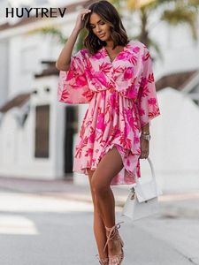 Elegant kontorsklänning för kvinnor Casual Bat Sleeve Flowers Print Bohemian Beach Vacation Sundress Women Summer Ruffl Mini Dresses 240307