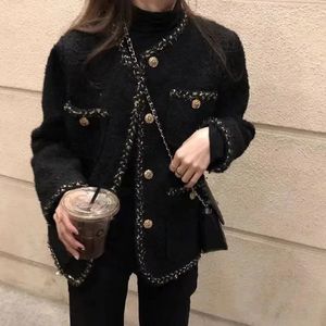 温かいウールツイードジャケットコート女性冬の韓国スタイルブラック長袖ジャケット女性ポケットシングルブレストアウトウェアレディ240307