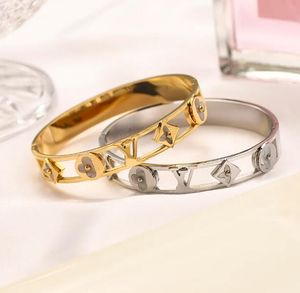 Luxury Designer Jewelry 18K Gold Plated Stainless steel Wedding Lovers Gift Bangles Designer Branded Bracelets Women Bangle