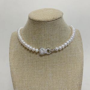 女性のための天然淡水真珠のネックレス