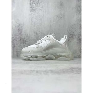 Balencaga Pure Original Paris Dad Shoes Triple s Crystal Outdoor Suola spessa Tè al latte Innalzamento Donna Uomo Coppia Allenatore di lusso di alta qualità COMK