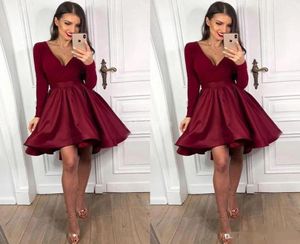 2020 Burgundy Cocktail Party Dresses Long Sleeves Deep V Neck Satin Pleats Short Prom Dress Formal Occasion Wear Cocktail Party Go3323309