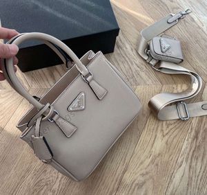 Axelväskor designer galleria saffiano läder mini tote kvinnor handväskor purses crossbody väska 3 i 1 storlek 23 cm 1o