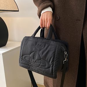 Borsa imbottita per borsa a tracolla totes di grande capacità con ricamo texture high-end primaverile da donna