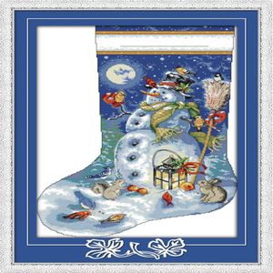 Peaceful snowman with animals home decor paintings Handmade Cross Stitch Embroidery Needlework sets counted print on canvas DMC 1238l