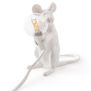 Современная настольная лампа из смолы с мышью, светодиодная настольная лампа с крысой, настольная лампа, детский подарок, декор комнаты, светодиодные ночные светильники, вилка европейского стандарта, сидящая крыса C0930281N